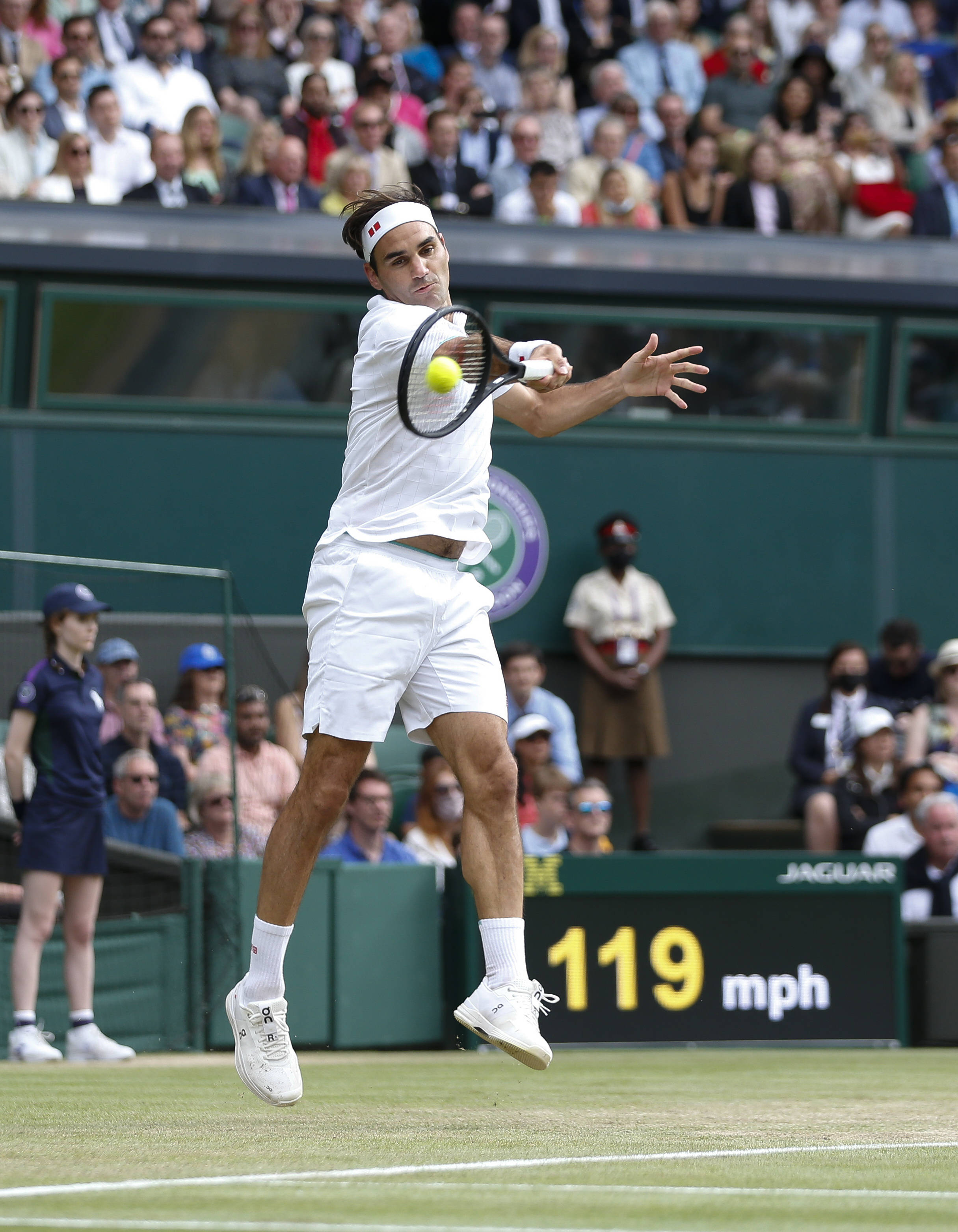 关于法国网球队爆冷世界网球队，费德勒统治全场的信息