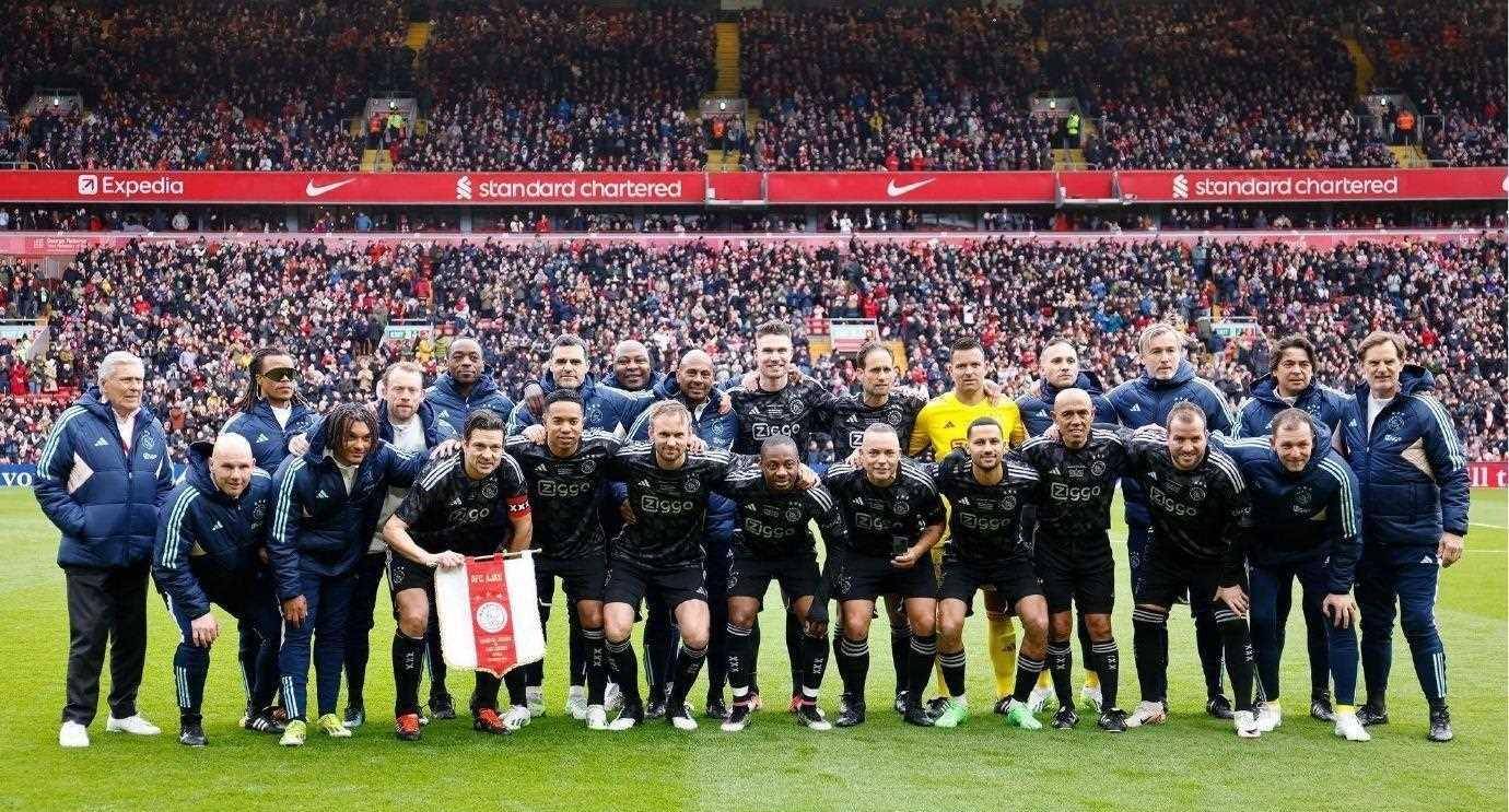 智利碾压利物浦，托雷斯绝境逆转