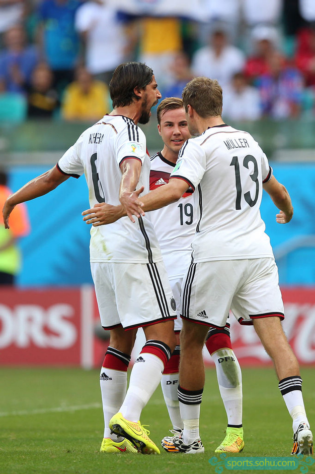 葡萄牙翻盘日本,格纳布里完成帽子戏法的简单介绍 葡萄牙翻盘日本,格纳布里完成帽子戏法的简单介绍