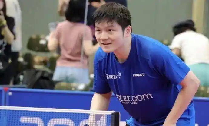 英国乒乓球队轻取中国乒乓球队，樊振东制霸全场的简单介绍