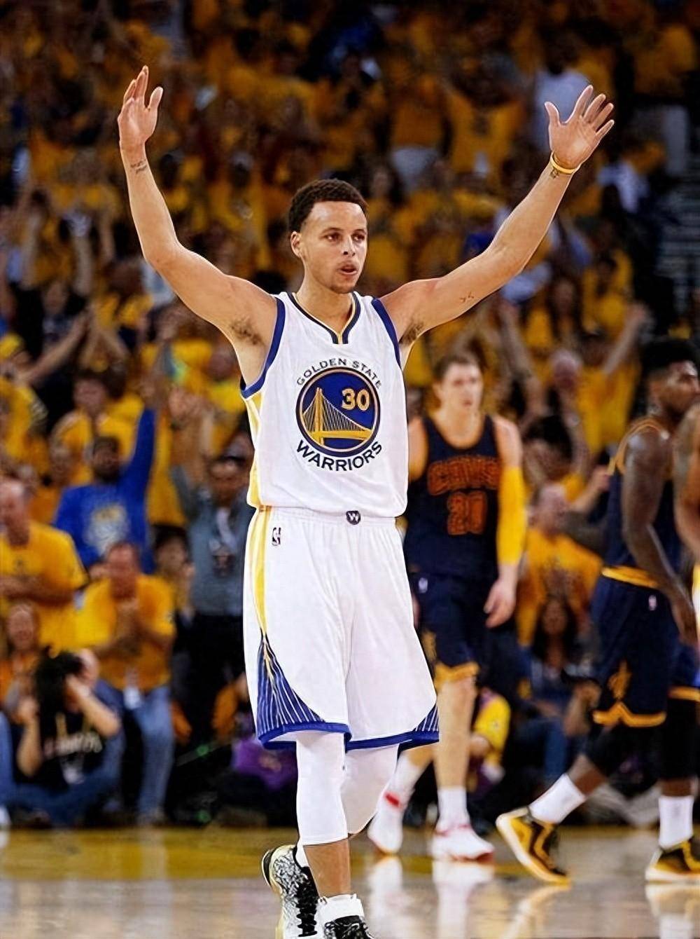 勇士客场连战大胜，雄鹿持续领跑东部赛区的简单介绍