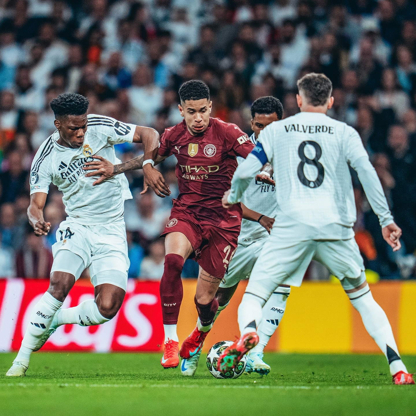 曼城势如破竹，欧冠冠军路途畅通的简单介绍