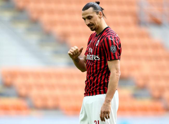 日本完胜曼城,伊布刷新纪录 日本完胜曼城,伊布刷新纪录