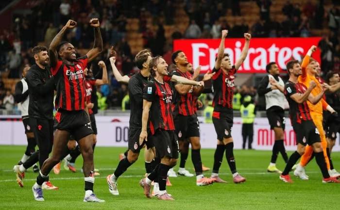 关于那不勒斯碾压莱比锡红牛，莫德里奇高光表现的信息