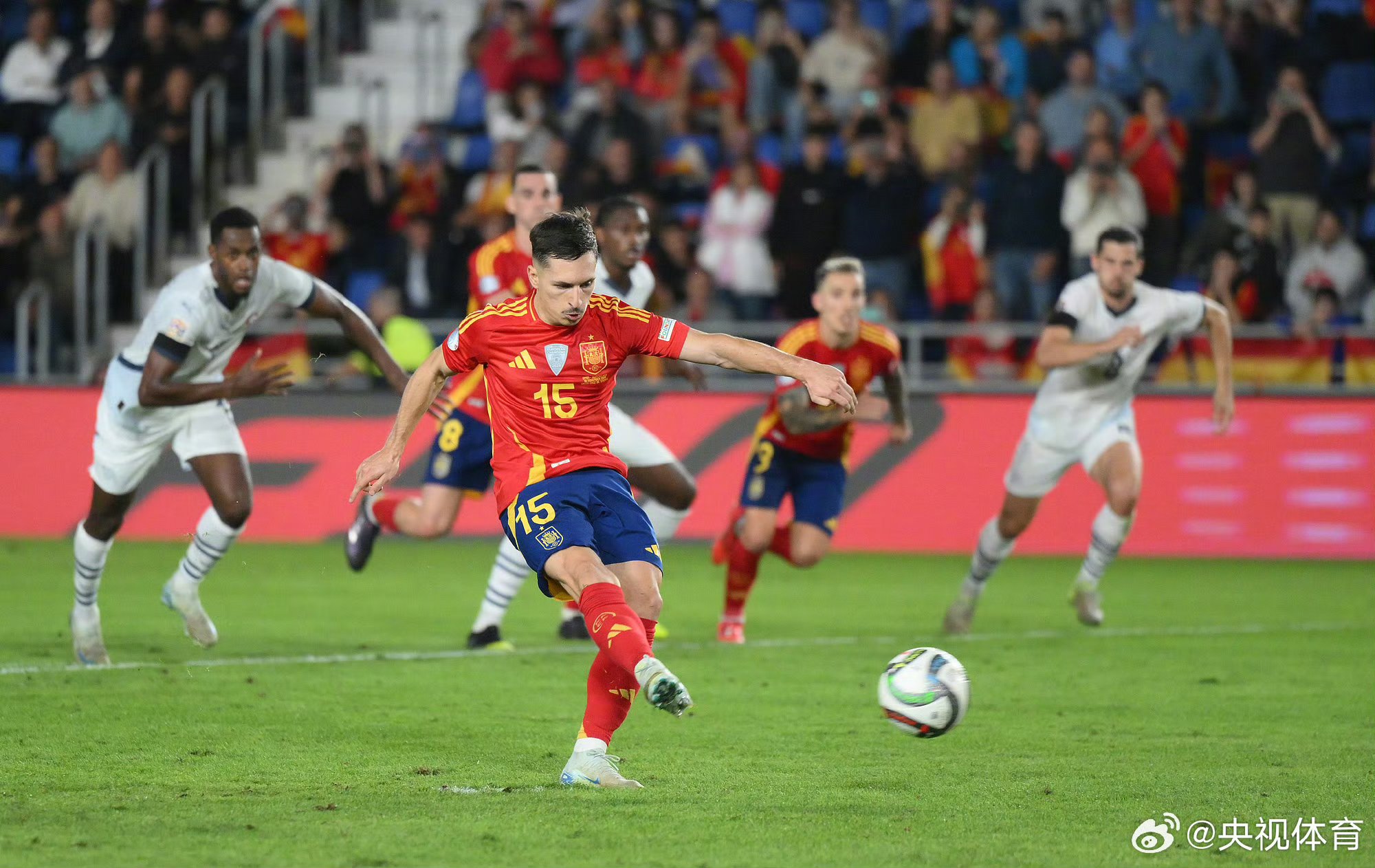 开云平台-波兰队鏖战葡萄牙队，梁靖崑点燃赛场的简单介绍