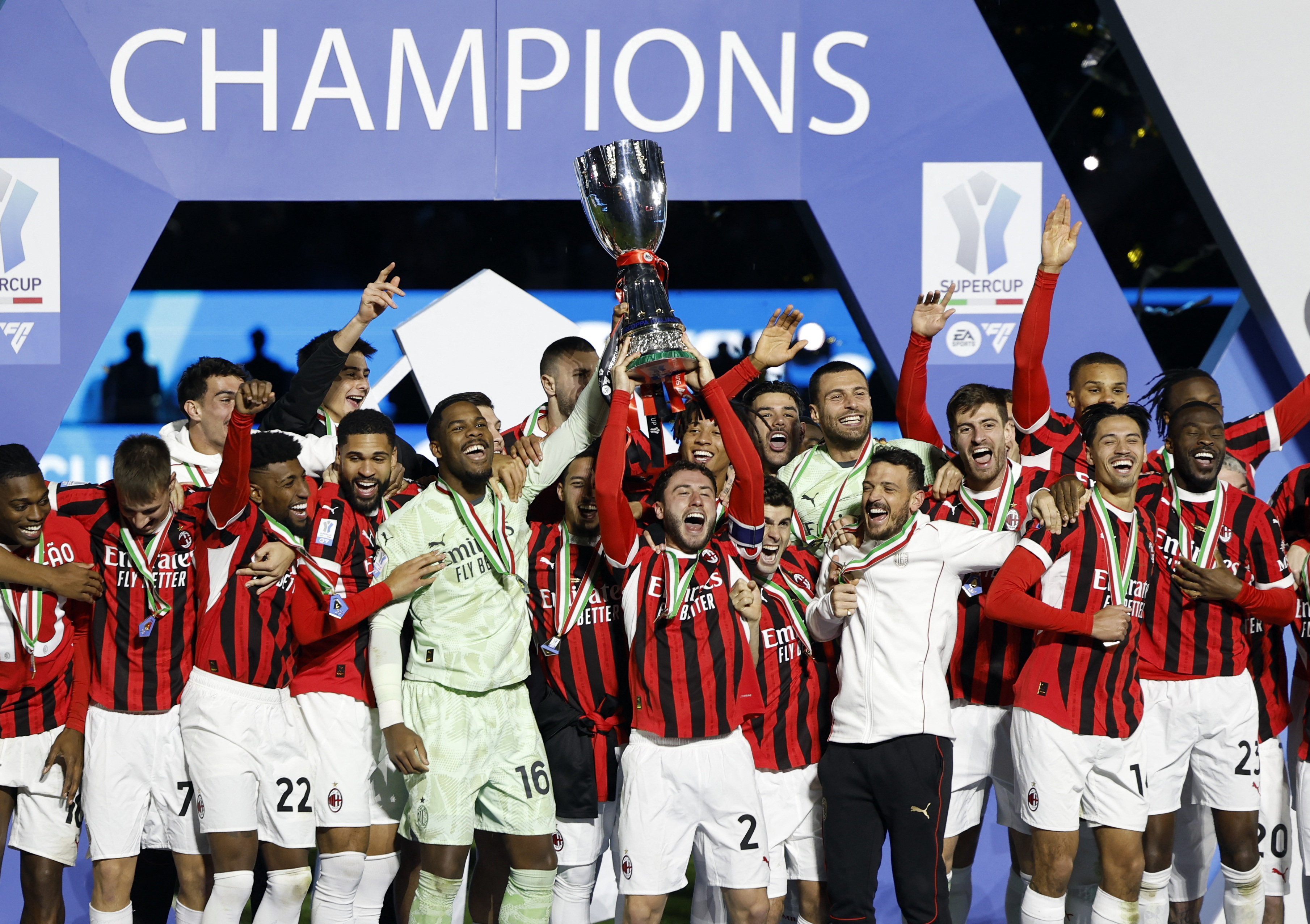 关于墨西哥绝杀国际米兰，迪马利亚高光表现的信息