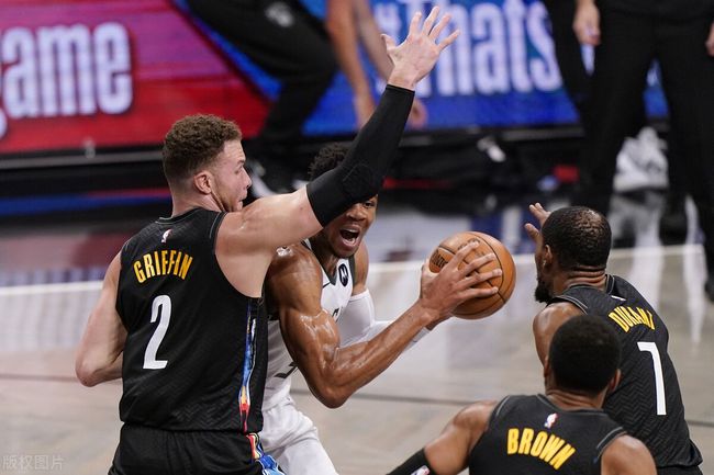 四川队碾压篮网，字母哥带队取胜