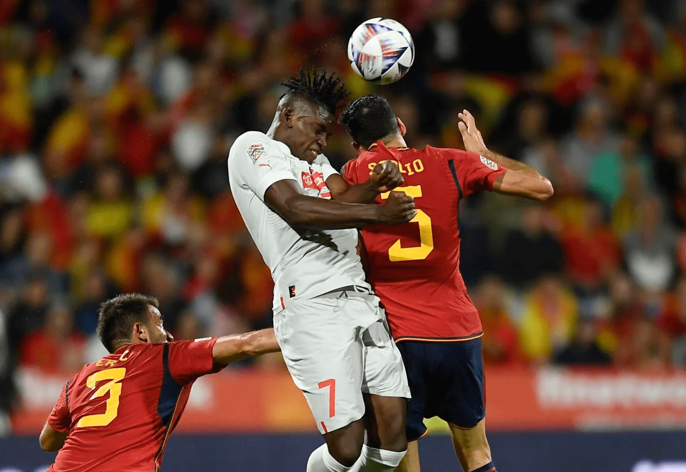 开云体育中国-瑞士绝杀葡萄牙，格纳布里高光表现