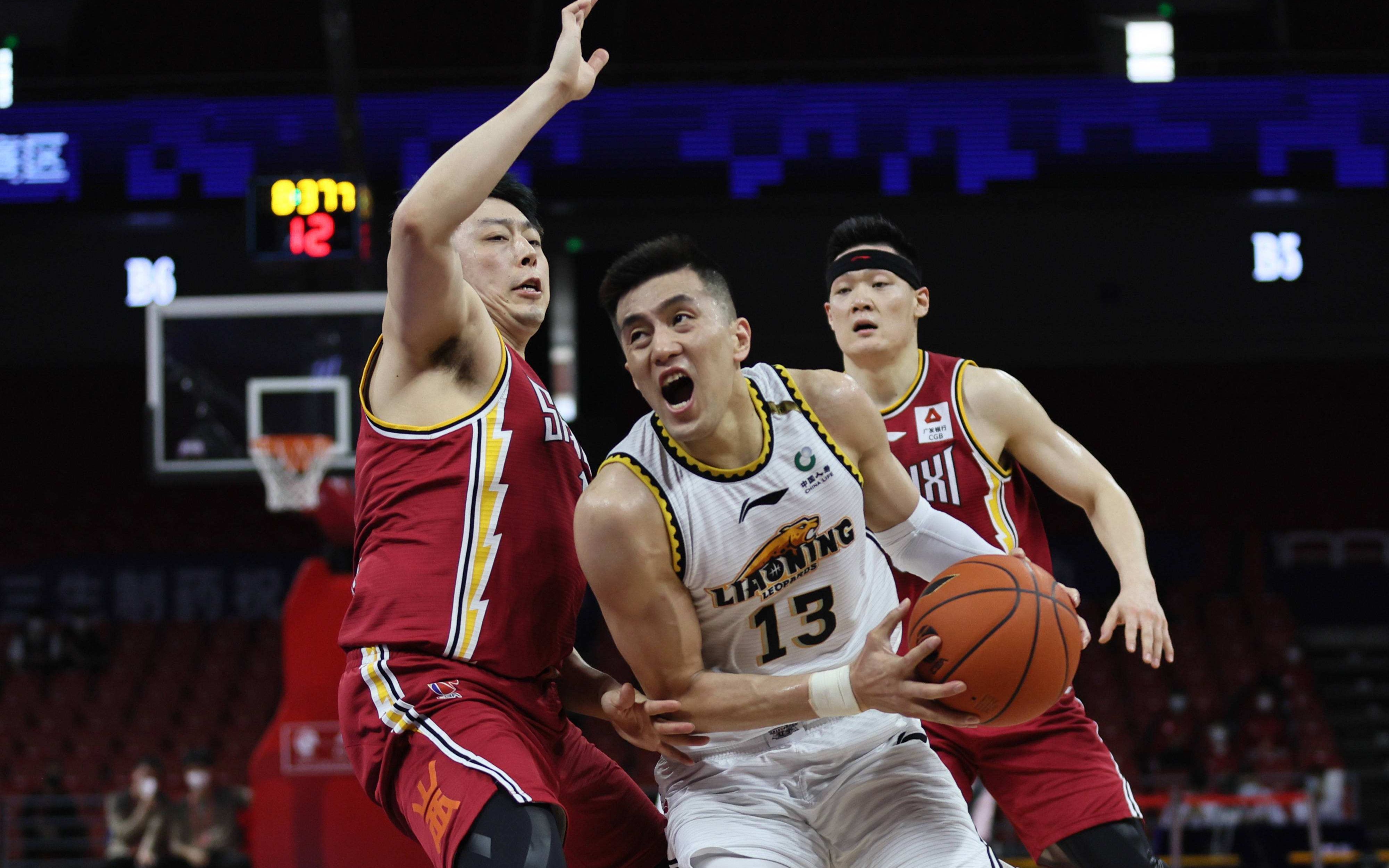 英格兰队力克中国队，奥恰洛夫惊艳四座