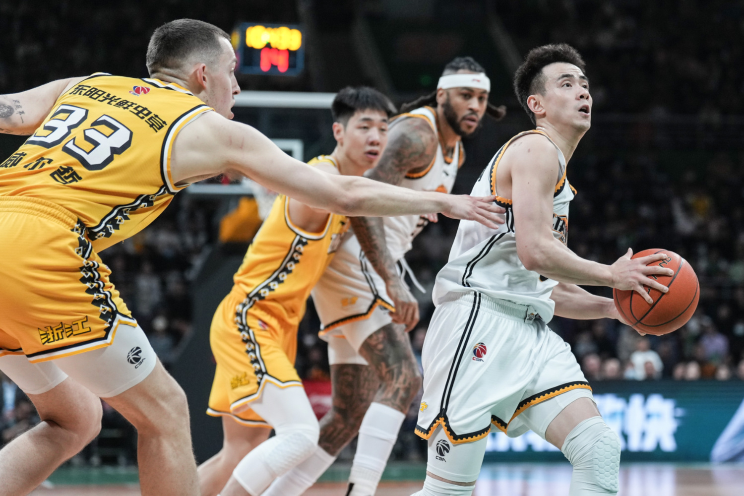 关于辽宁队险胜快船，赵继伟惊艳四座的信息