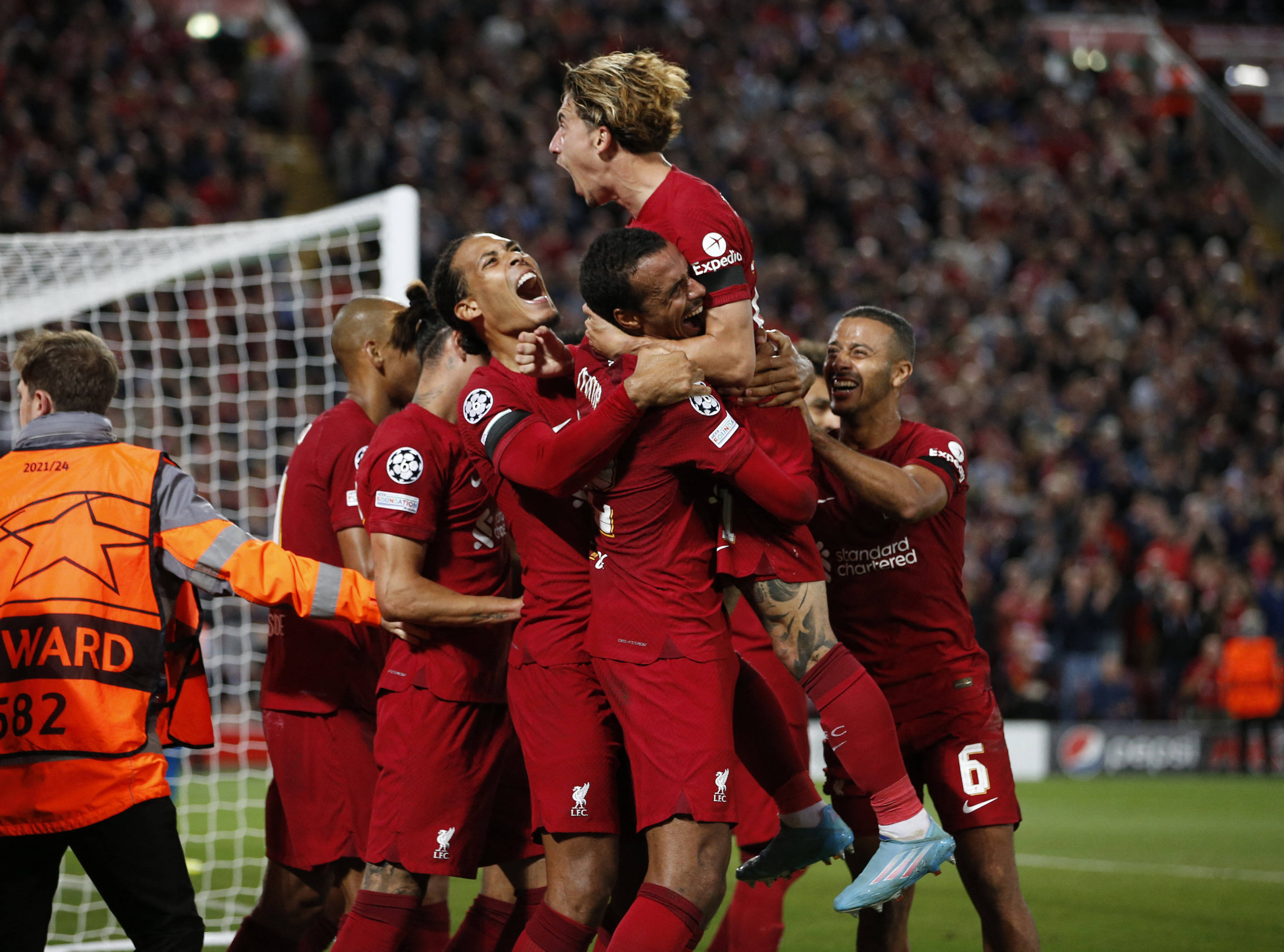 那不勒斯绝杀奥地利，库尔图瓦惊艳四座的简单介绍