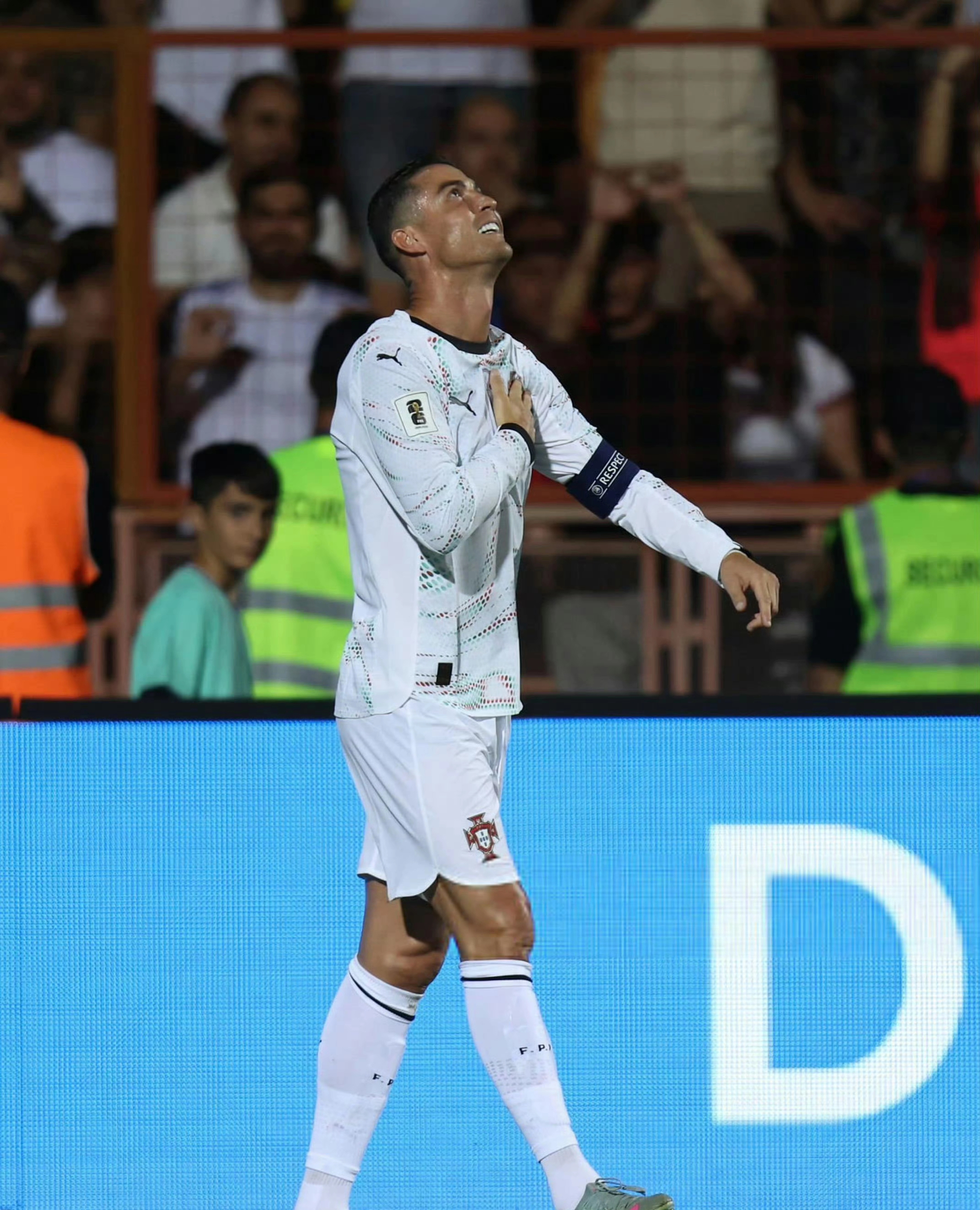 开云体育在线-包含塞维利亚翻盘西班牙，C罗统治全场的词条