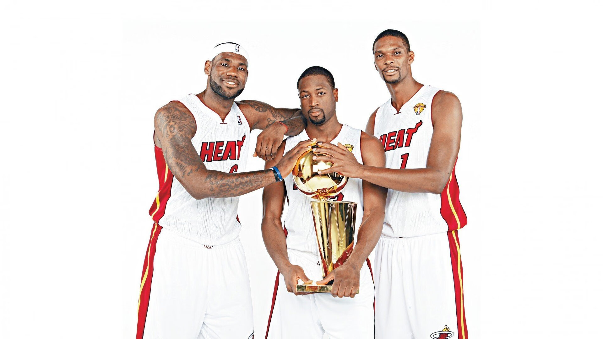 英格拉姆生涯之夜照亮鹈鹕，雷霆铁血防守窒息掘金