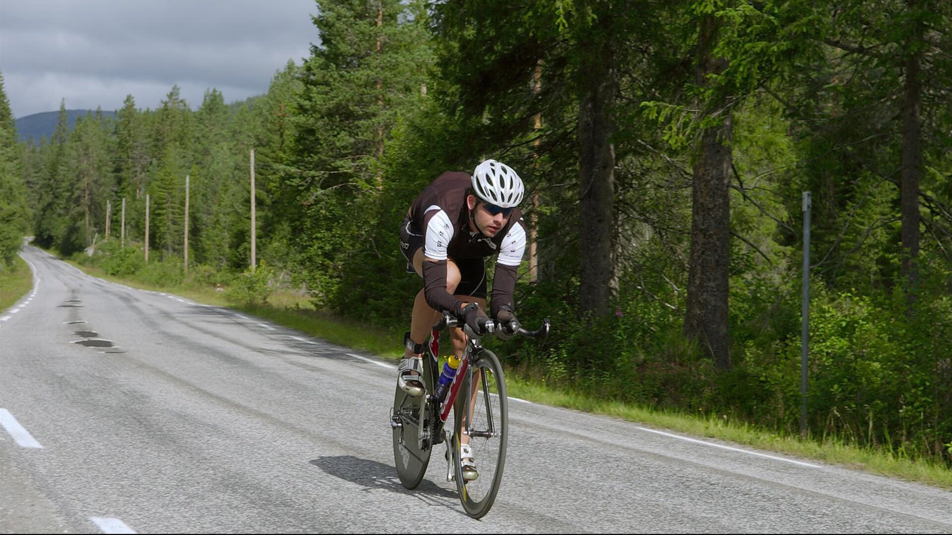 开云体育中国-摩纳哥赛道上的委内瑞拉时刻，一场超越地理的F1焦点战