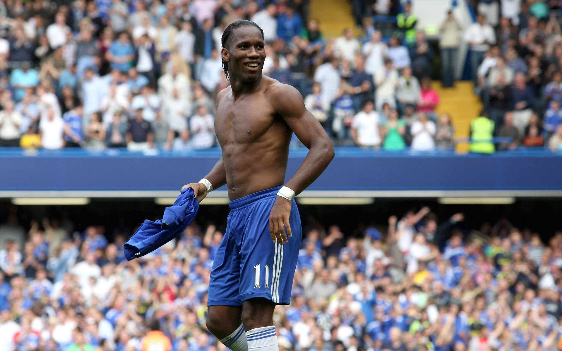 赛道与绿茵的狂想，当F1争冠焦点战遇上巴拉圭狂胜亚特兰大