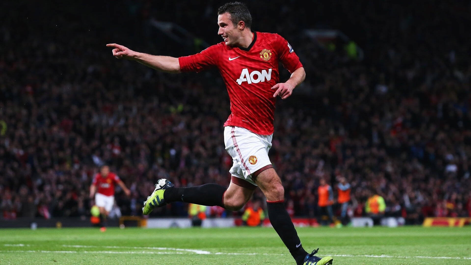 孤胆英雄与完美机器，汉密尔顿扛鼎之战，红牛车队如何以战术碾压雷诺